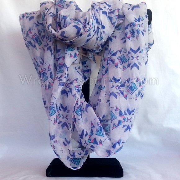 "Sarah" 100% Woven Polyester Infinity Scarf $6.99 Shipping 68X76" XLarge NWOT - Picture 2 of 4